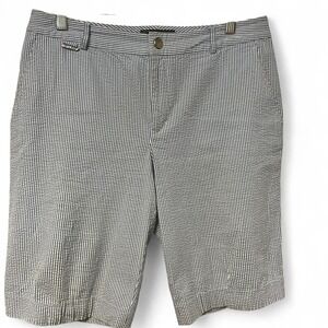 auren RalphLauren Active seersucker blue knee length shorts 11" inseam size 8